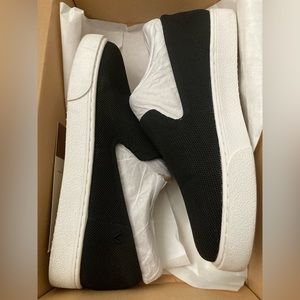 Vivaia Jenny Sneakers, Size 9/40, Black